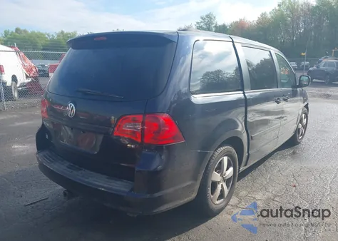 2011 Volkswagen Routan Se z USA, uszkodzony, nr VIN 2V4RW3DG3BR717246